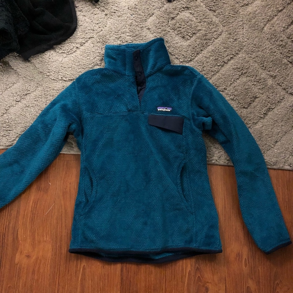 Patagonia snap pull over!